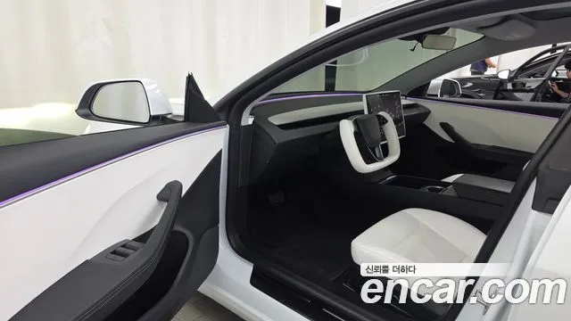 Tesla Model 3 — фото 10