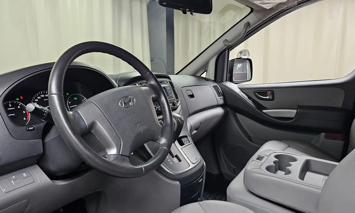 Hyundai Starex — фото 10