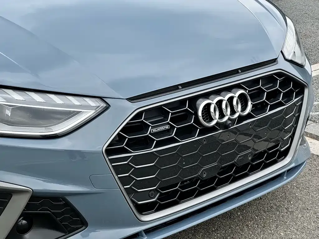 Audi A4L — фото 3