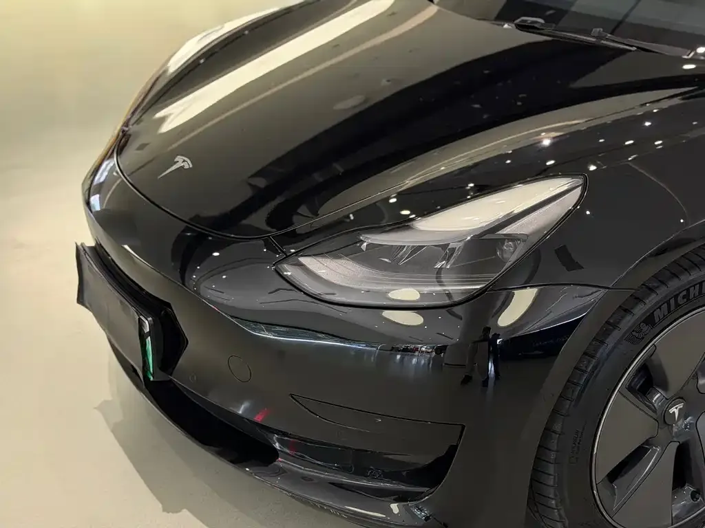 Tesla Model 3 — фото 10
