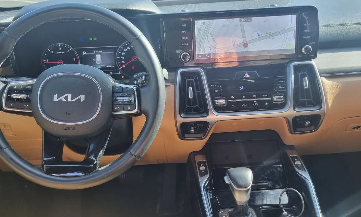 Kia Sorento — фото 10