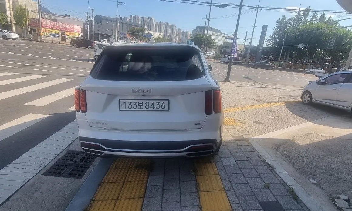 Kia Sorento — фото 7