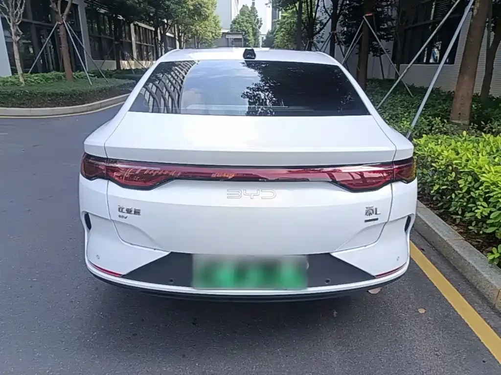 BYD Qin L — фото 6