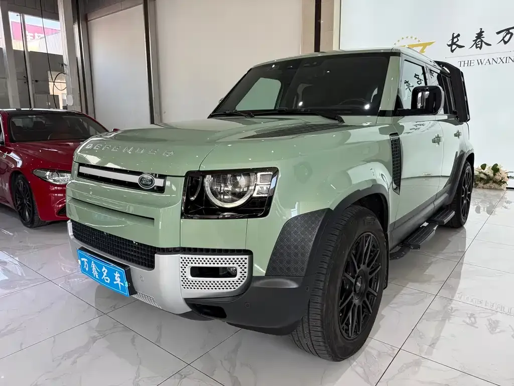 Land Rover Defender — фото 1