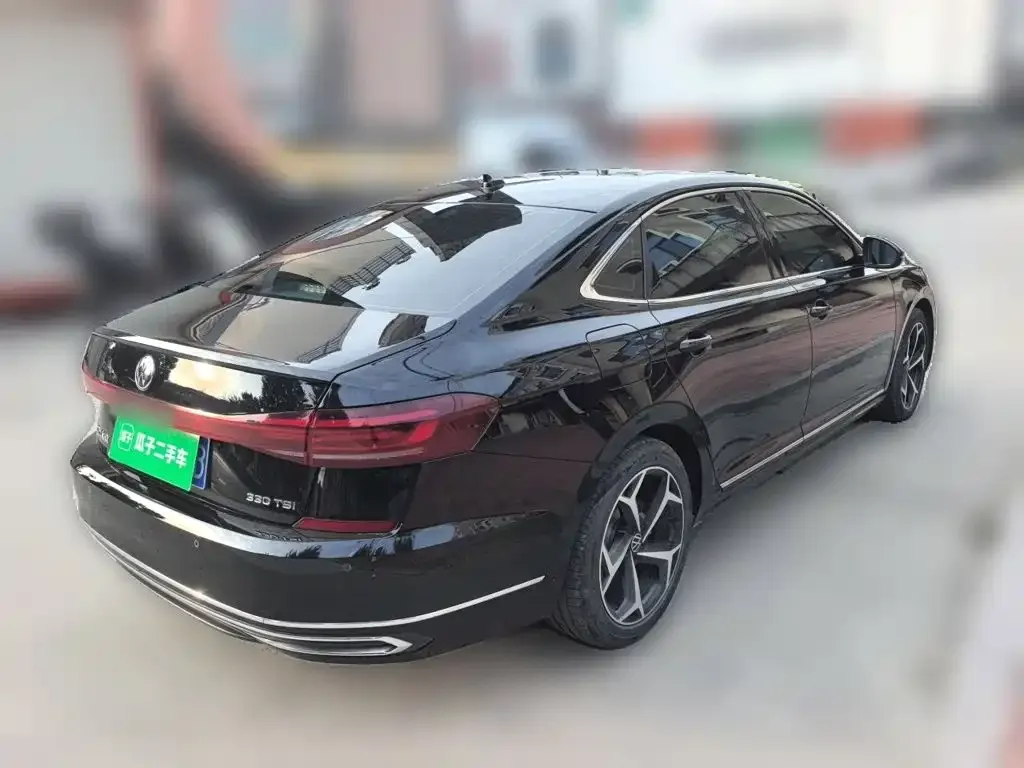 Volkswagen Passat — фото 10
