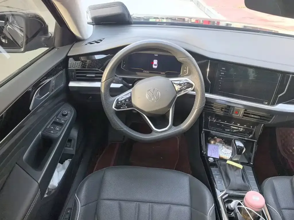 Volkswagen Passat — фото 7