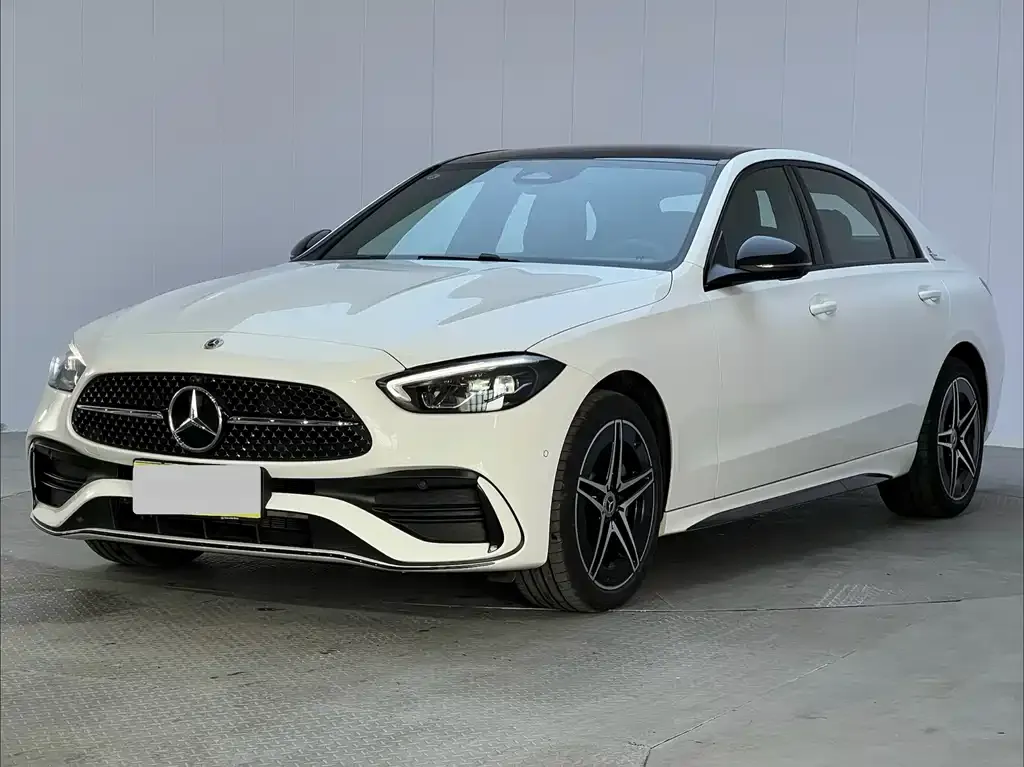 Mercedes-Benz C-Class — фото 1