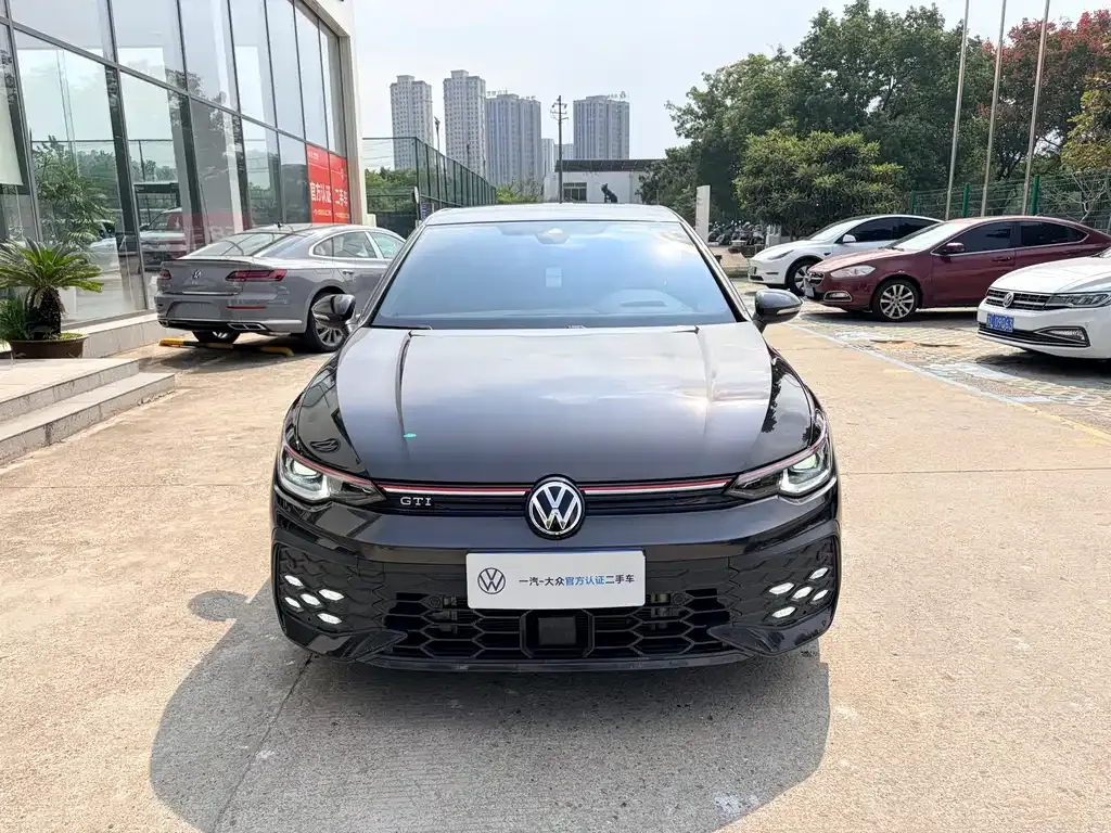 Volkswagen Golf GTI — фото 8