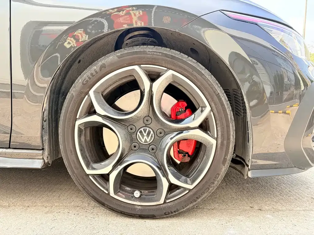 Volkswagen Golf GTI — фото 4