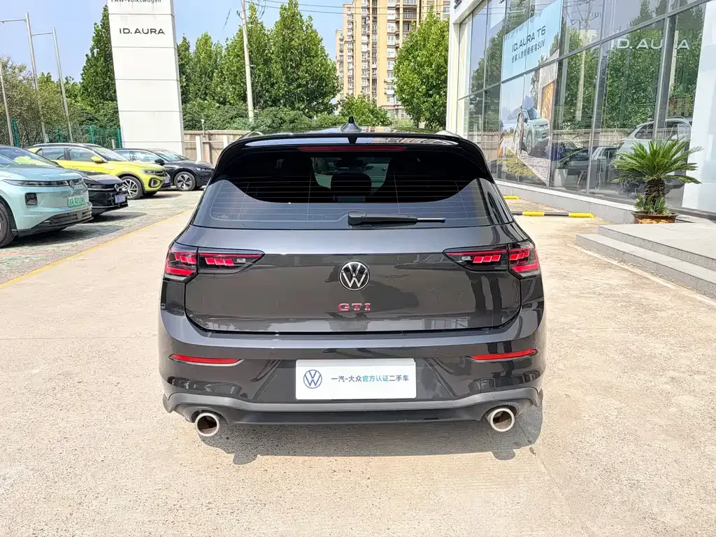 Volkswagen Golf GTI — фото 7