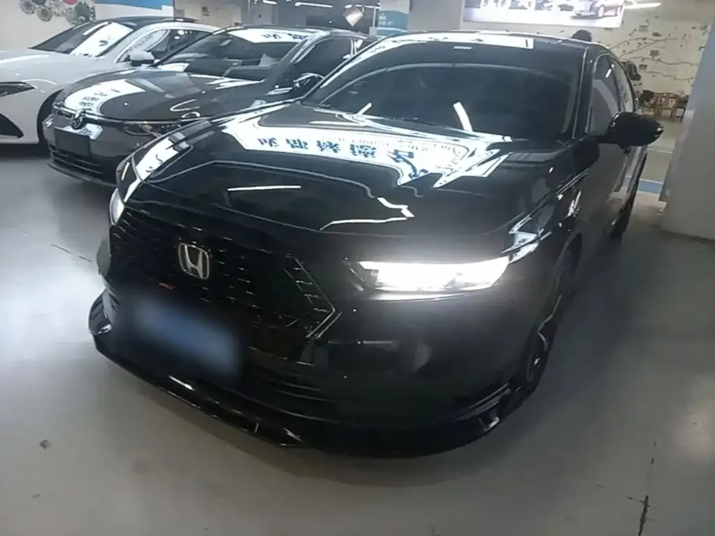 Honda Accord — фото 1
