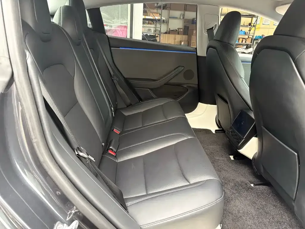 Tesla Model 3 — фото 2