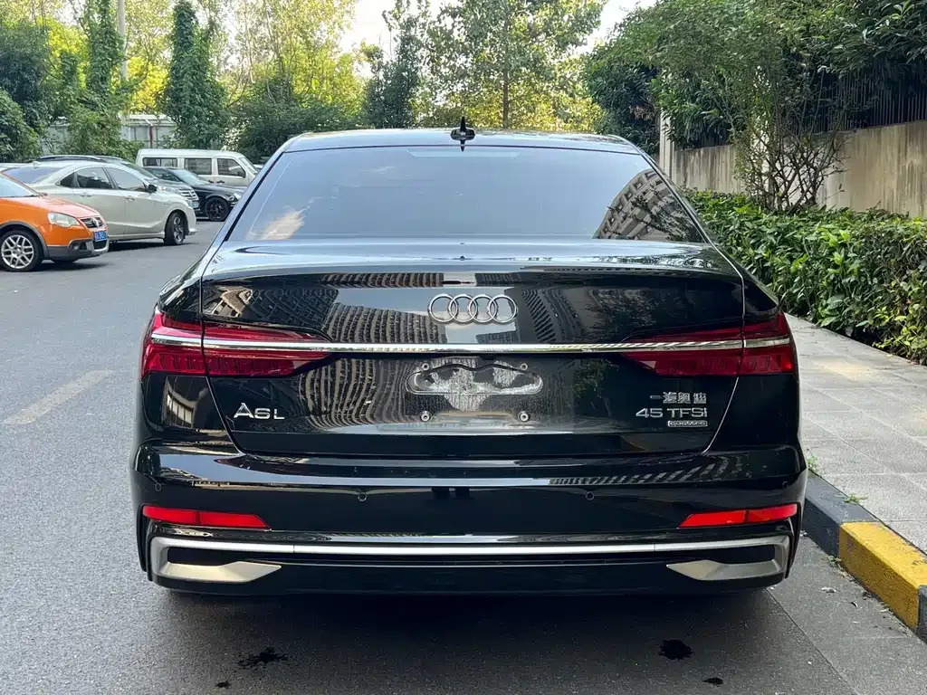Audi A6L — фото 6