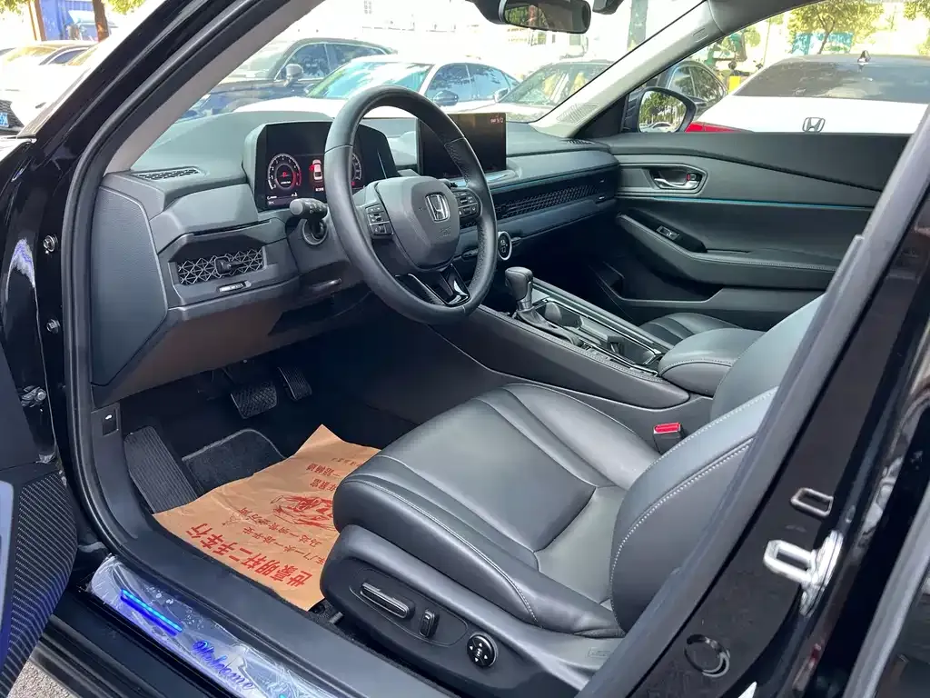 Honda Accord — фото 2