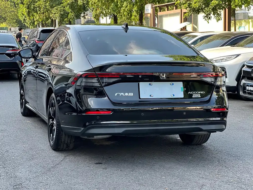 Honda Accord — фото 5