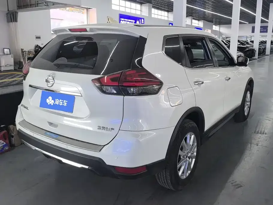 Nissan X-Trail — фото 10