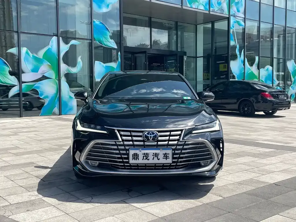 Toyota Avalon — фото 4