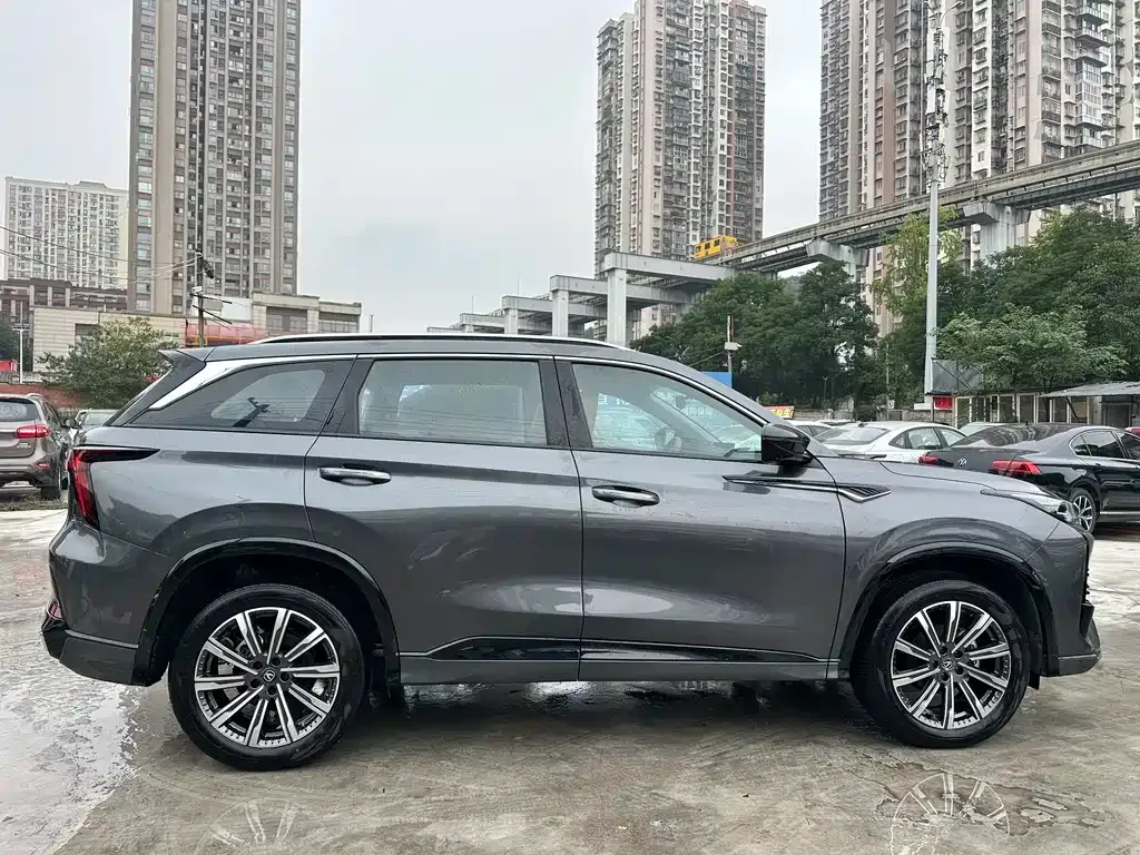 Changan CS75 PLUS — фото 2