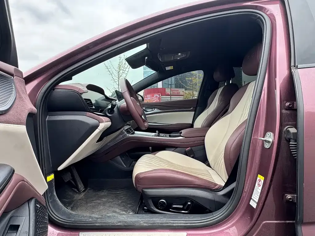 BYD Seal — фото 3