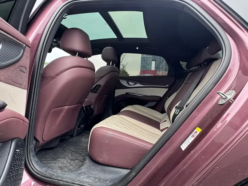BYD Seal — фото 6