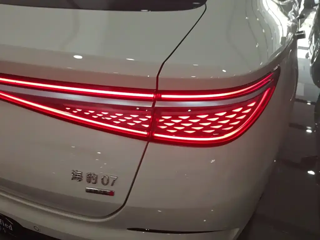 BYD Seal 07 DM-i — фото 4