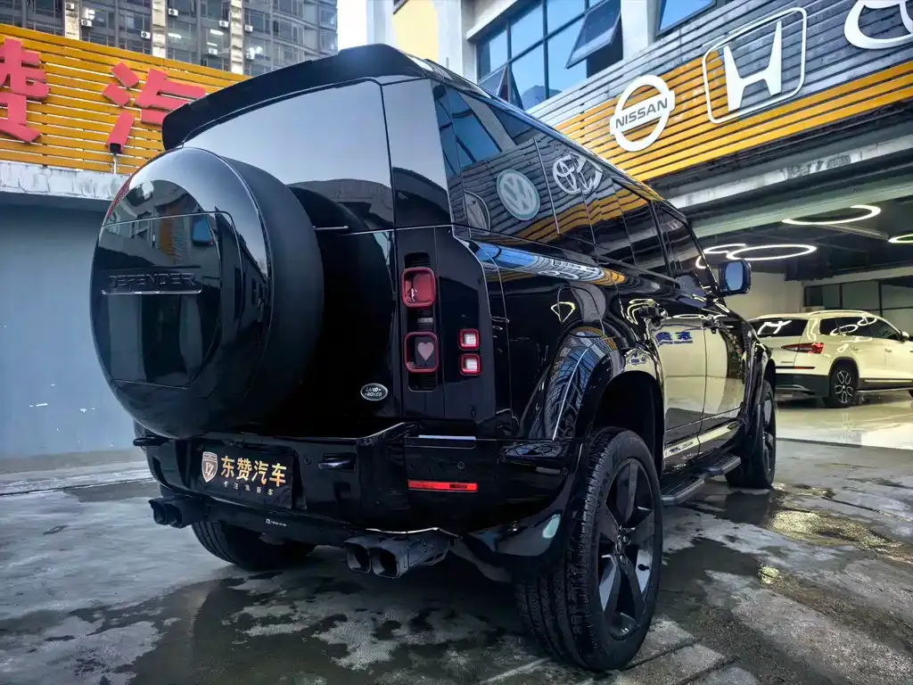 Land Rover Defender — фото 6
