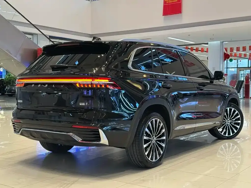 Geely Xingyue L — фото 9