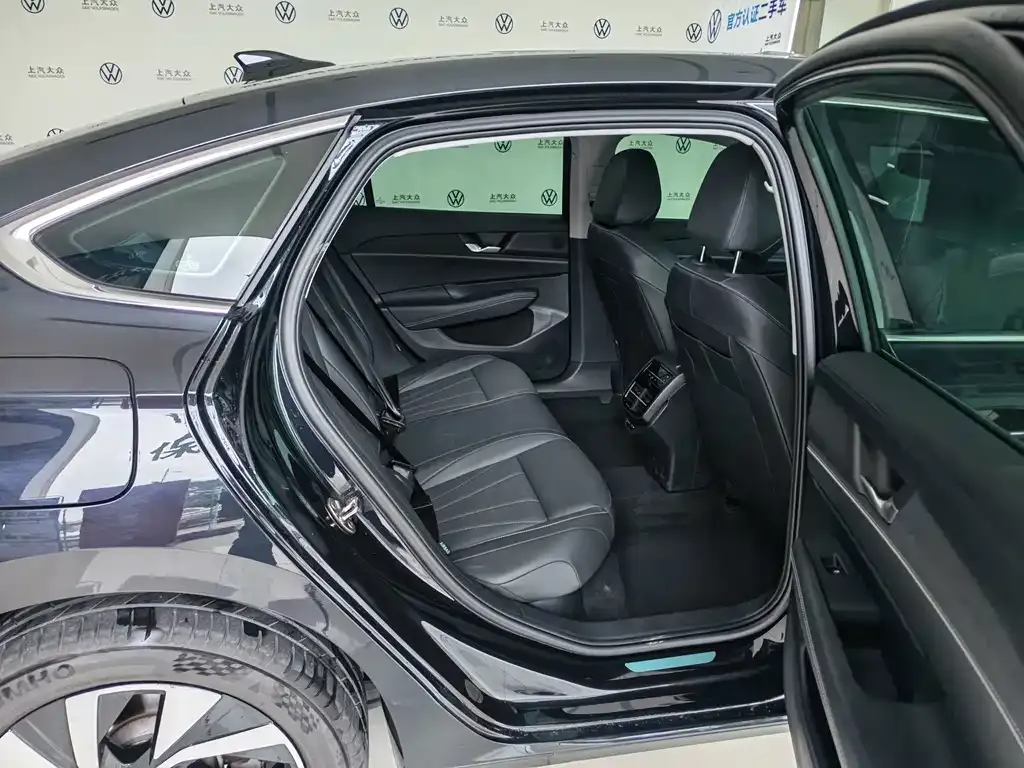Volkswagen Passat — фото 2