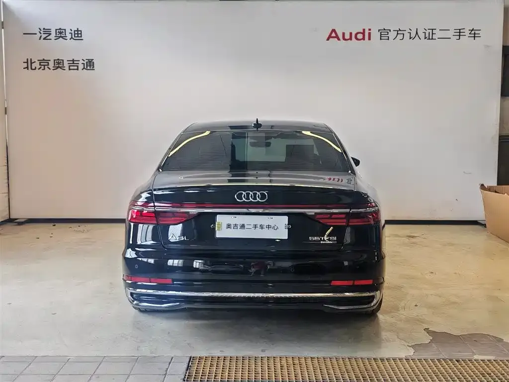 Audi A8 — фото 3