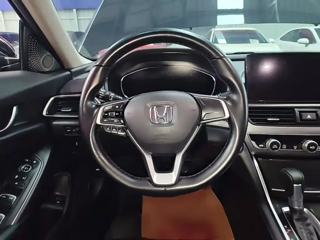 Honda Accord — фото 3