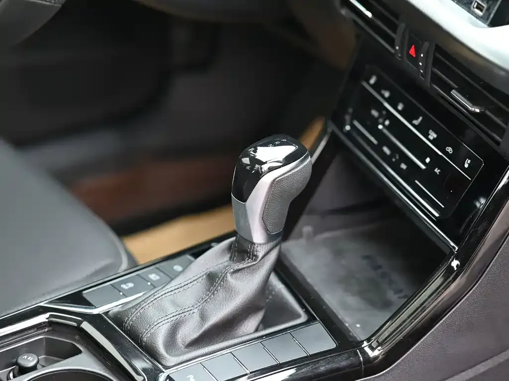 Volkswagen Passat — фото 6