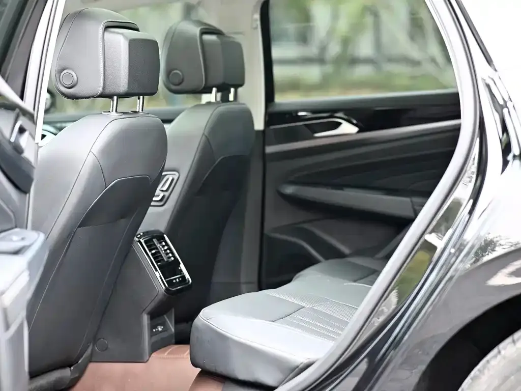 Volkswagen Passat — фото 4