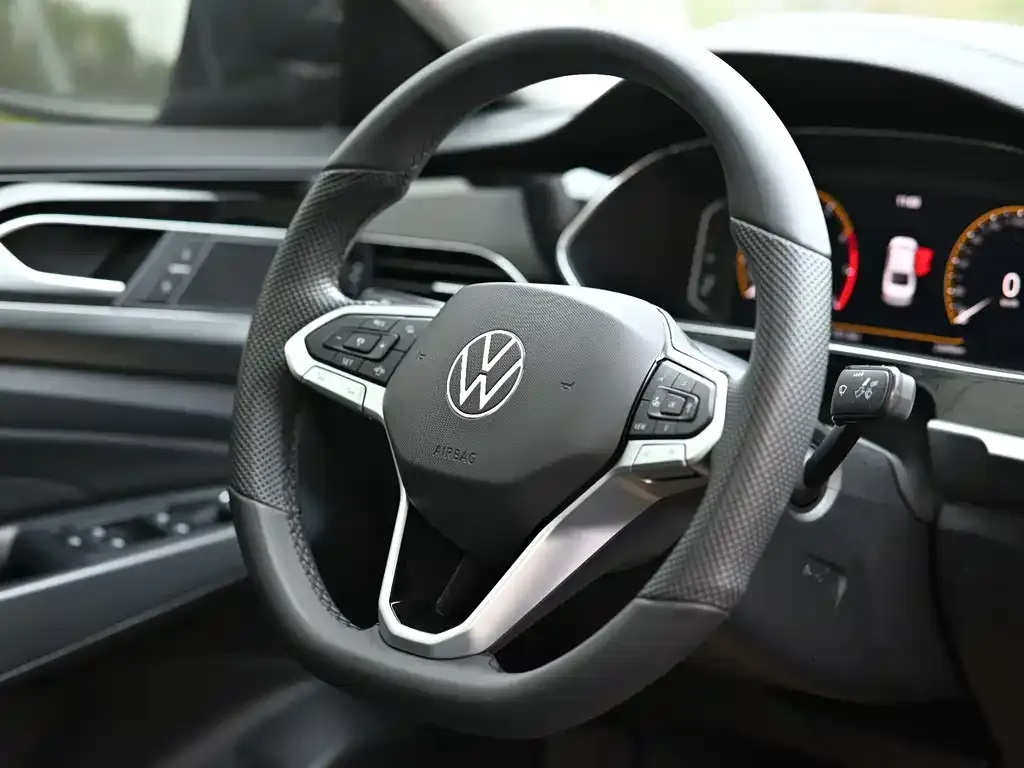 Volkswagen Passat — фото 5