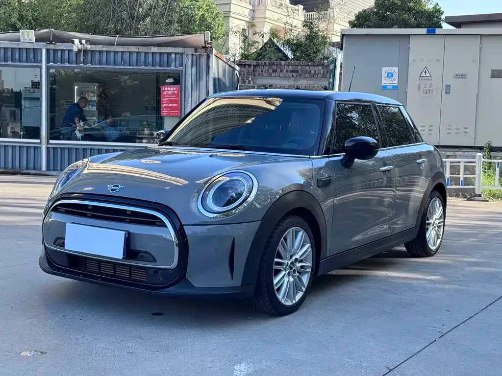 MINI Cooper (3-door) — фото 1