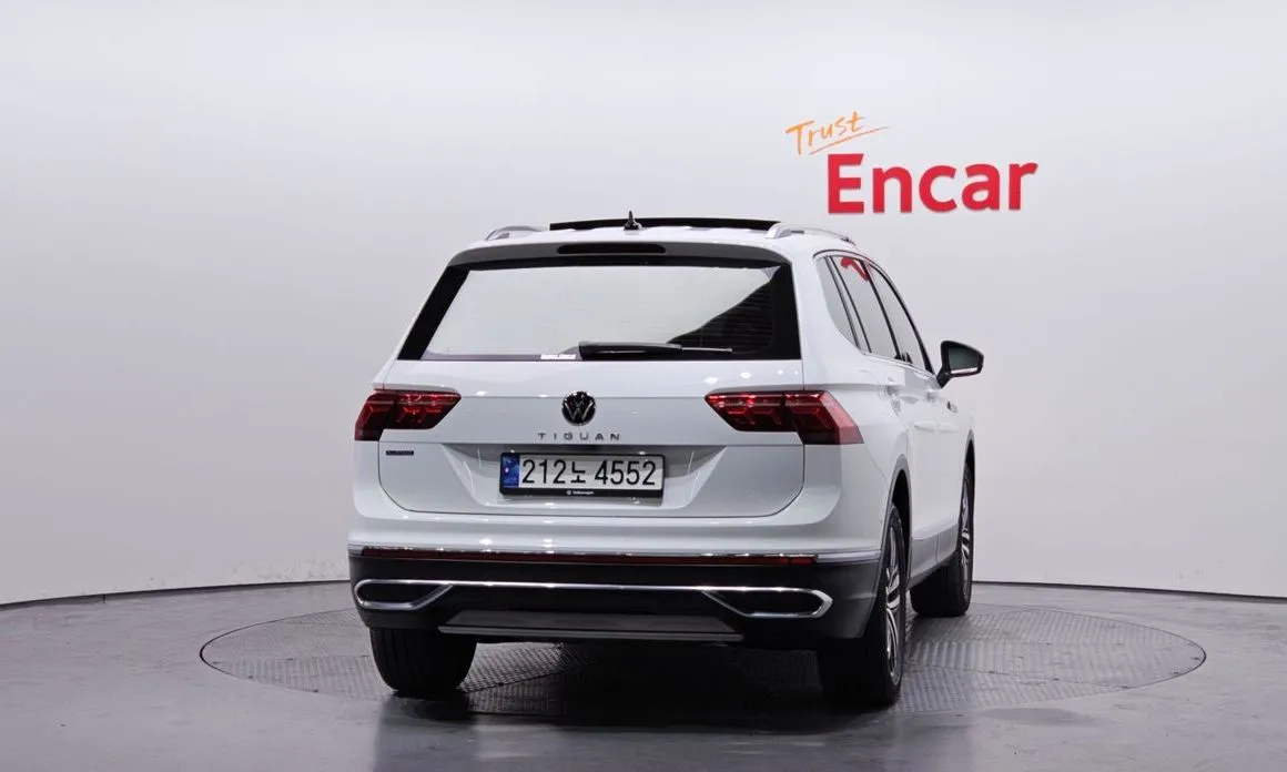 Volkswagen Tiguan — фото 2