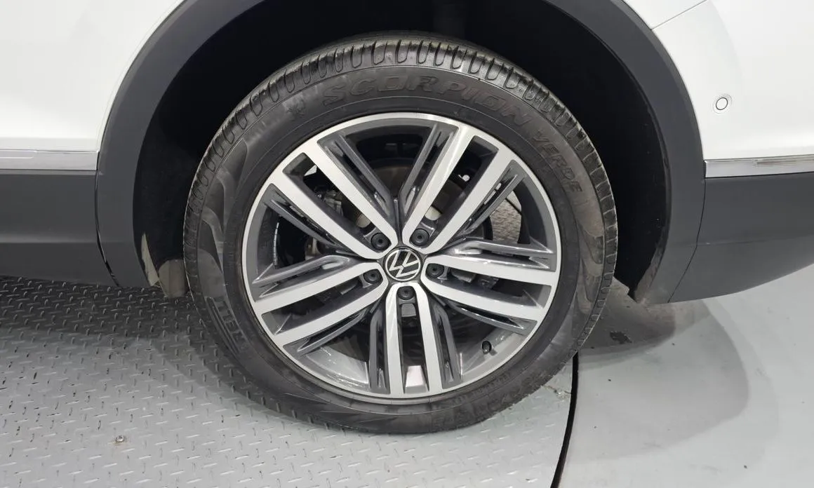 Volkswagen Tiguan — фото 7