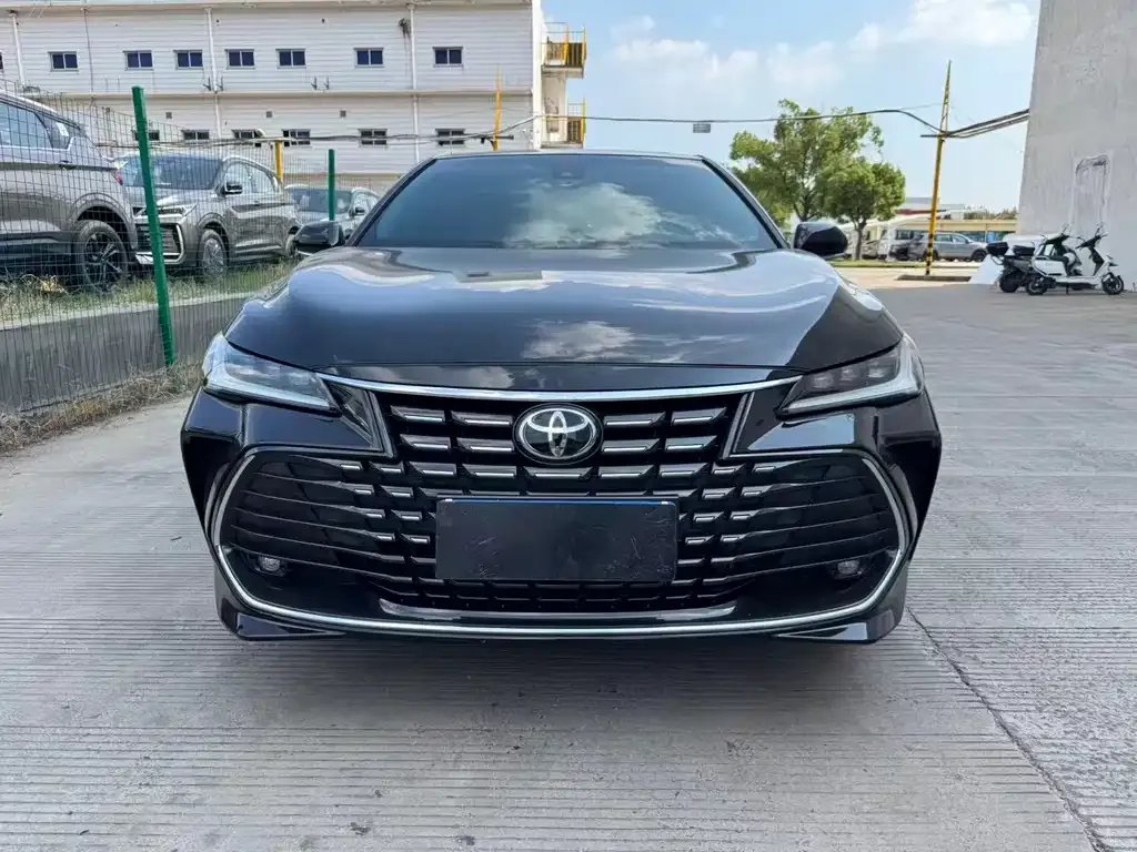 Toyota Avalon — фото 4