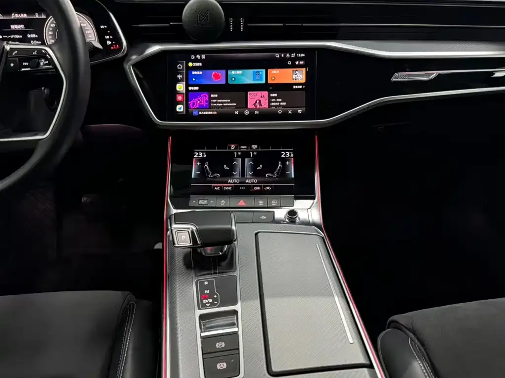 Audi A7L — фото 8