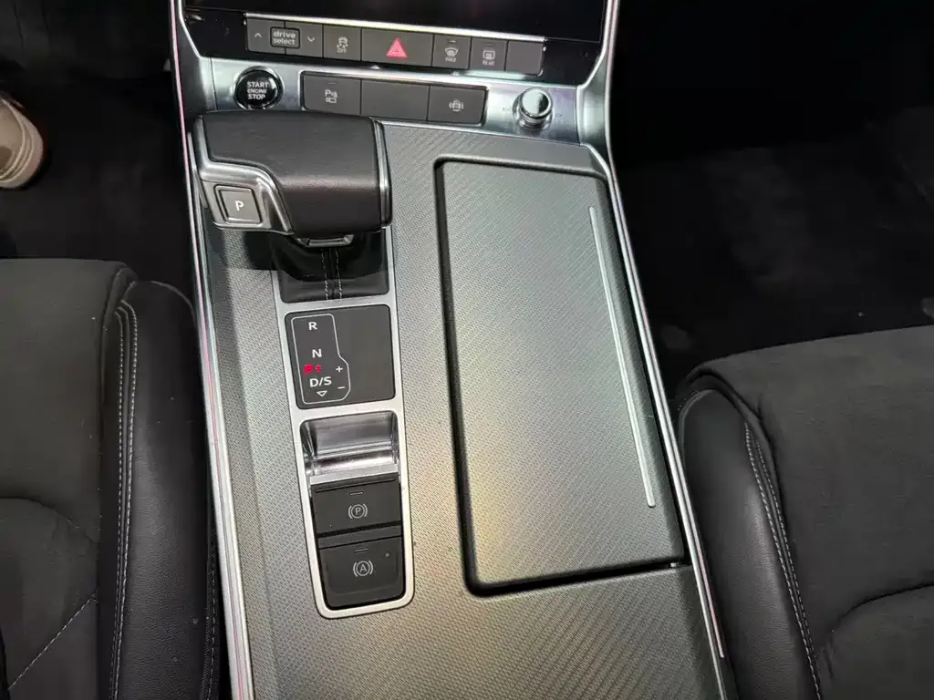 Audi A7L — фото 3