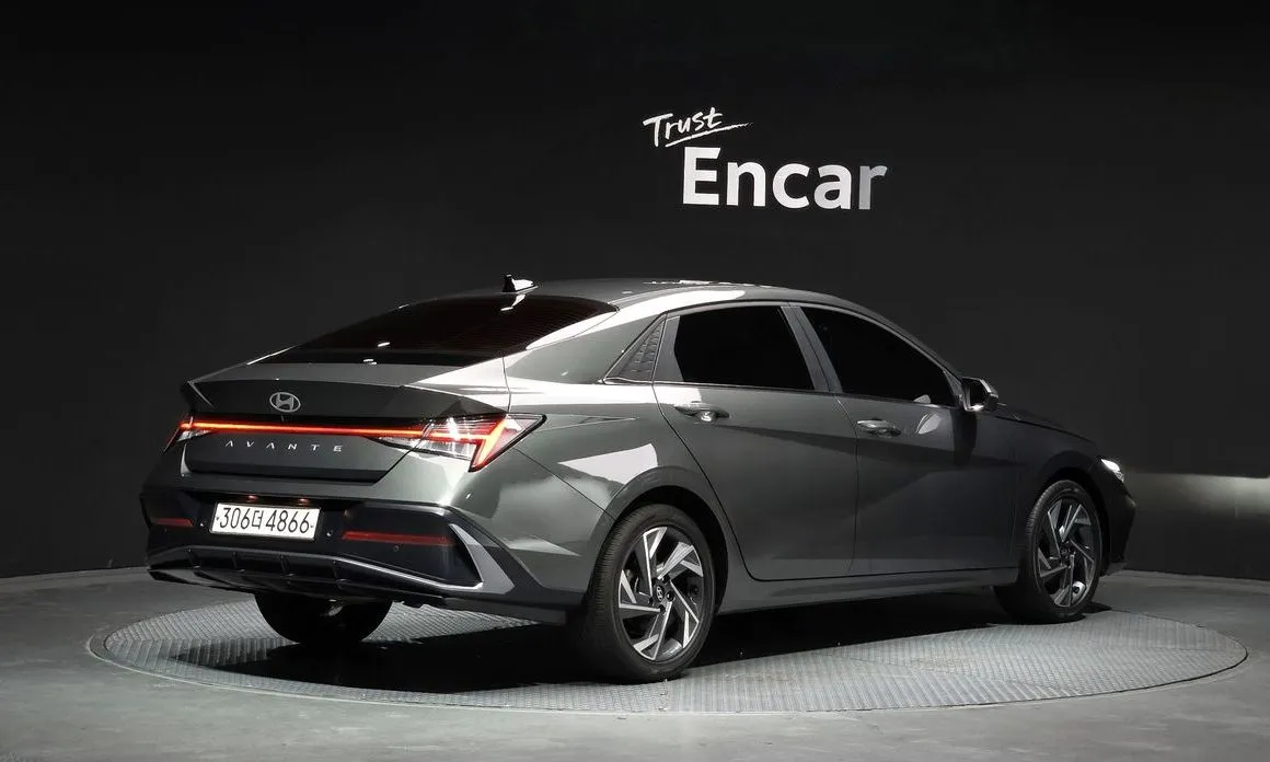 Hyundai AVANTE — фото 2