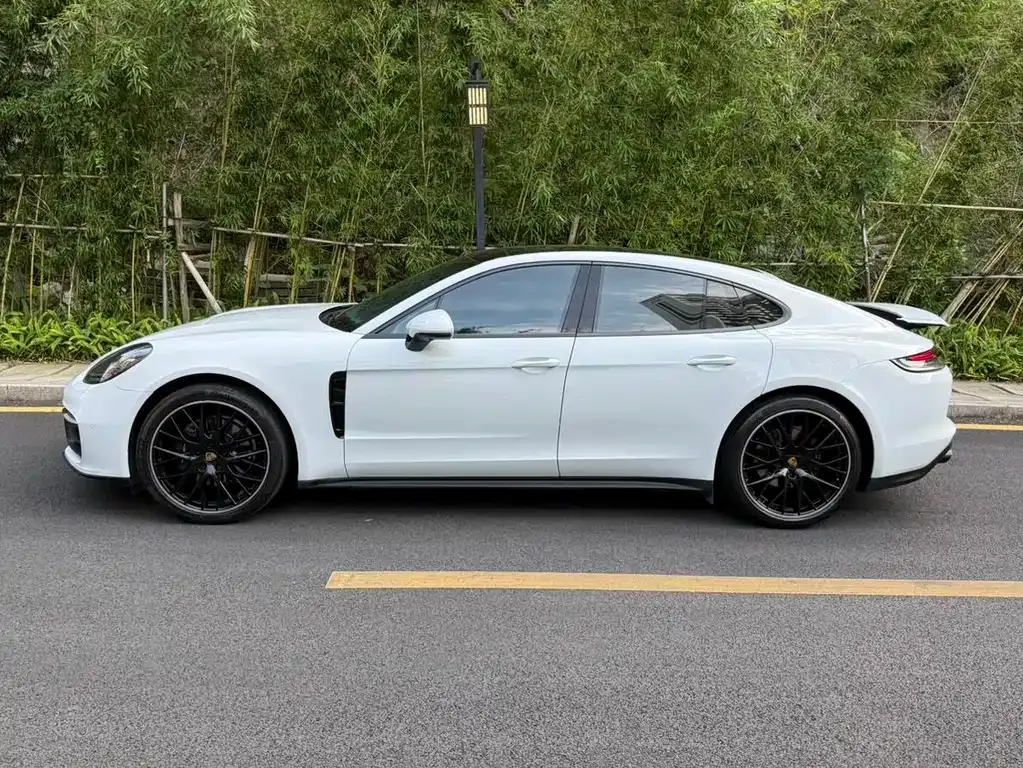 Porsche Panamera — фото 10