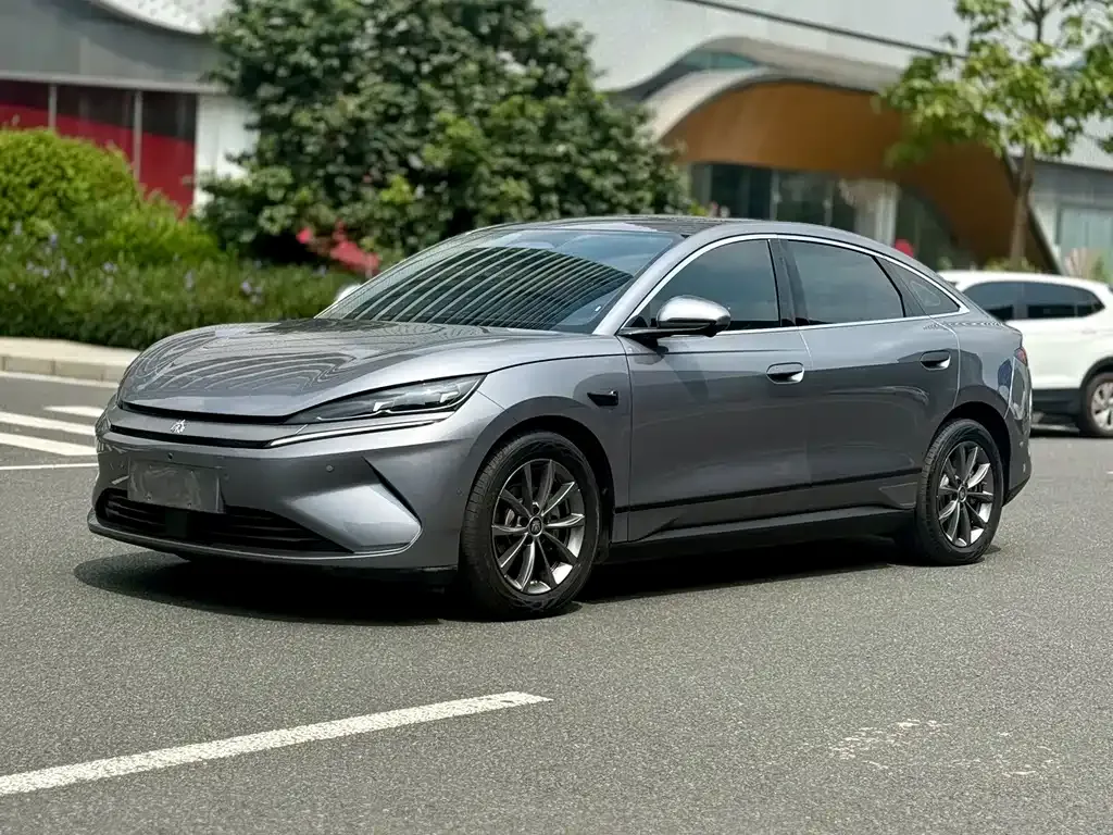 BYD Qin L — фото 1