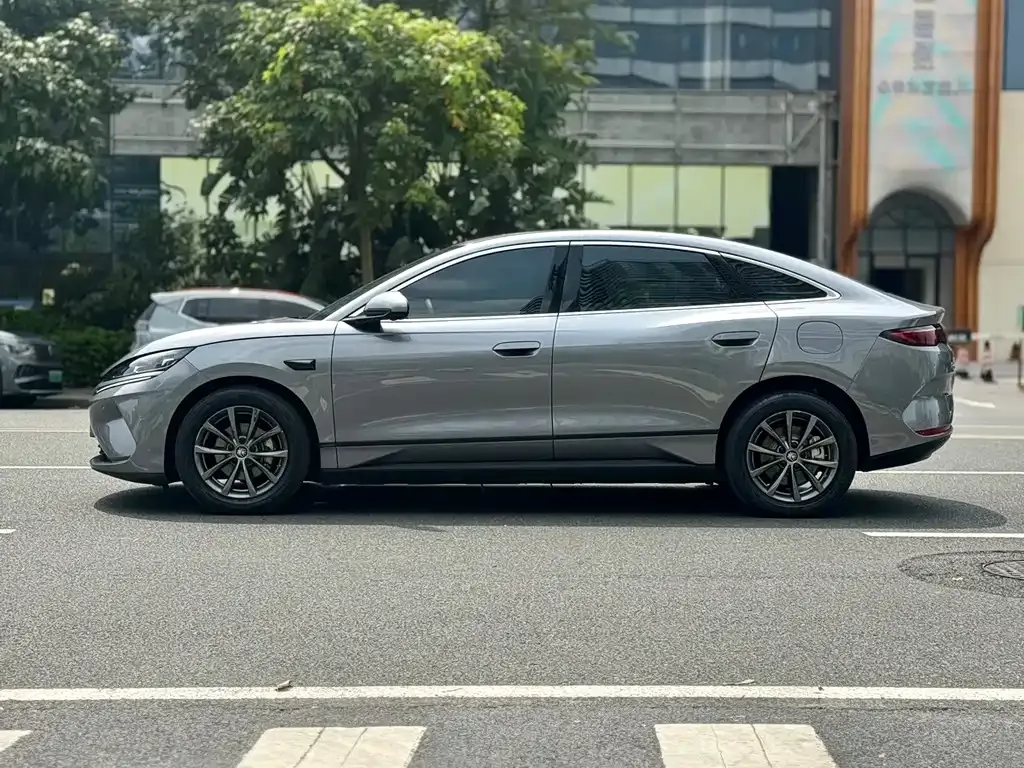 BYD Qin L — фото 10