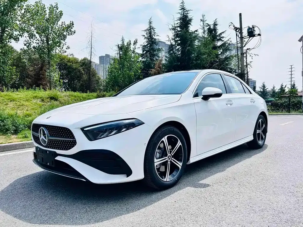 Mercedes-Benz A-Class — фото 1