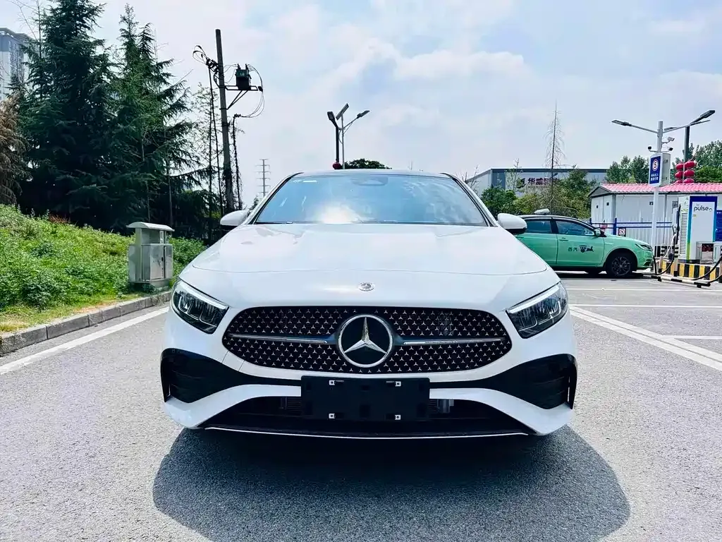 Mercedes-Benz A-Class — фото 10