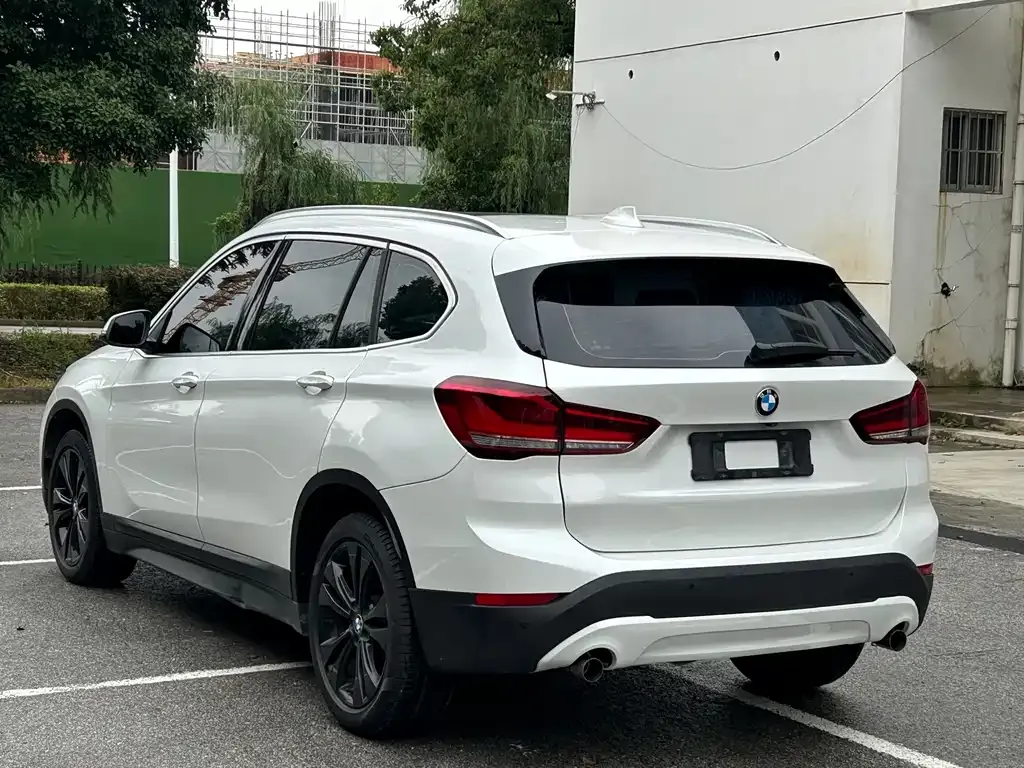 BMW X1 — фото 2
