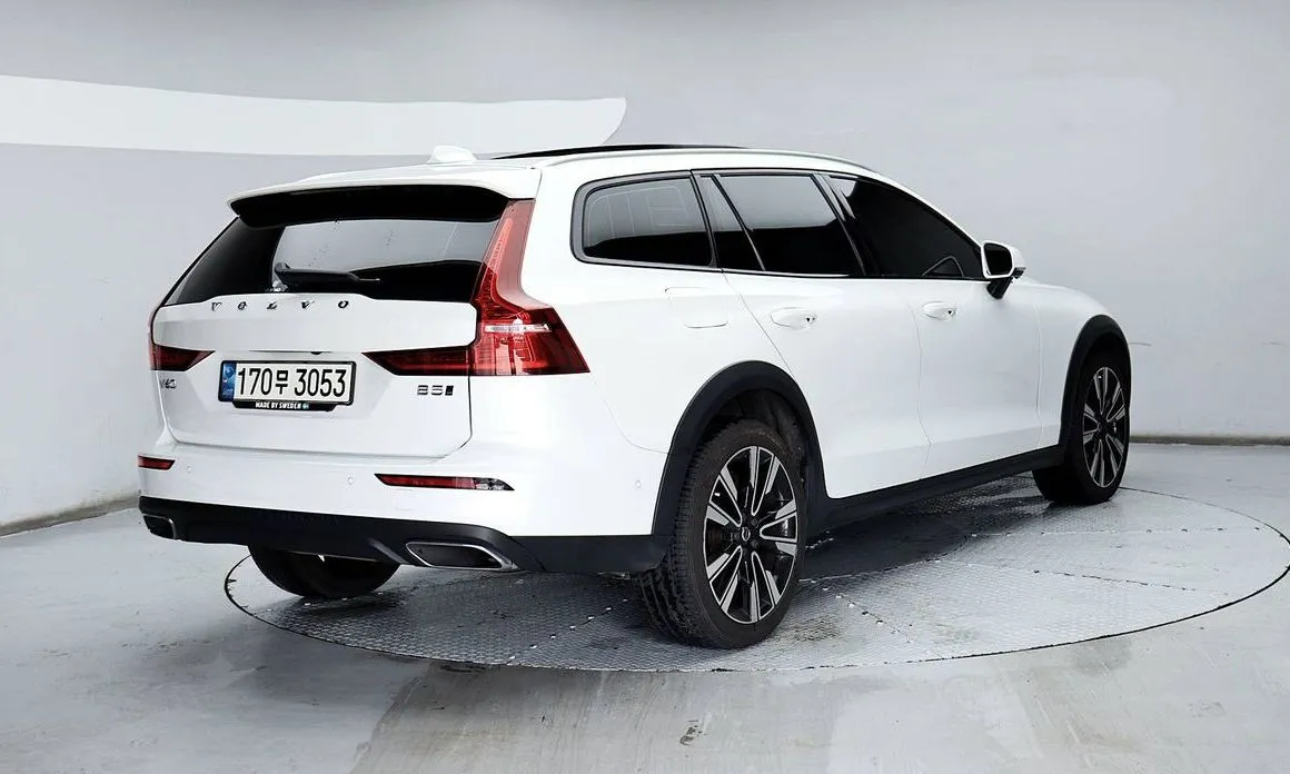 Volvo V60 — фото 9