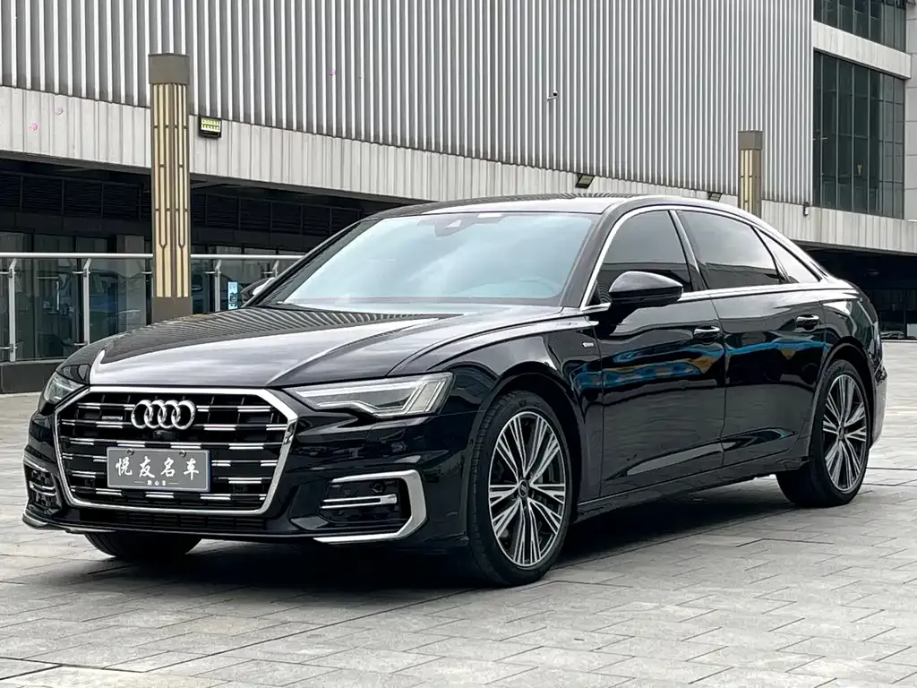 Audi A6L — фото 1