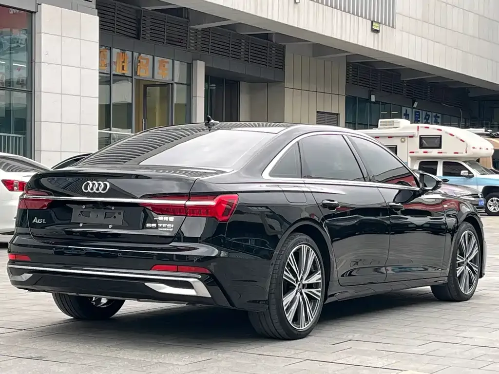Audi A6L — фото 5