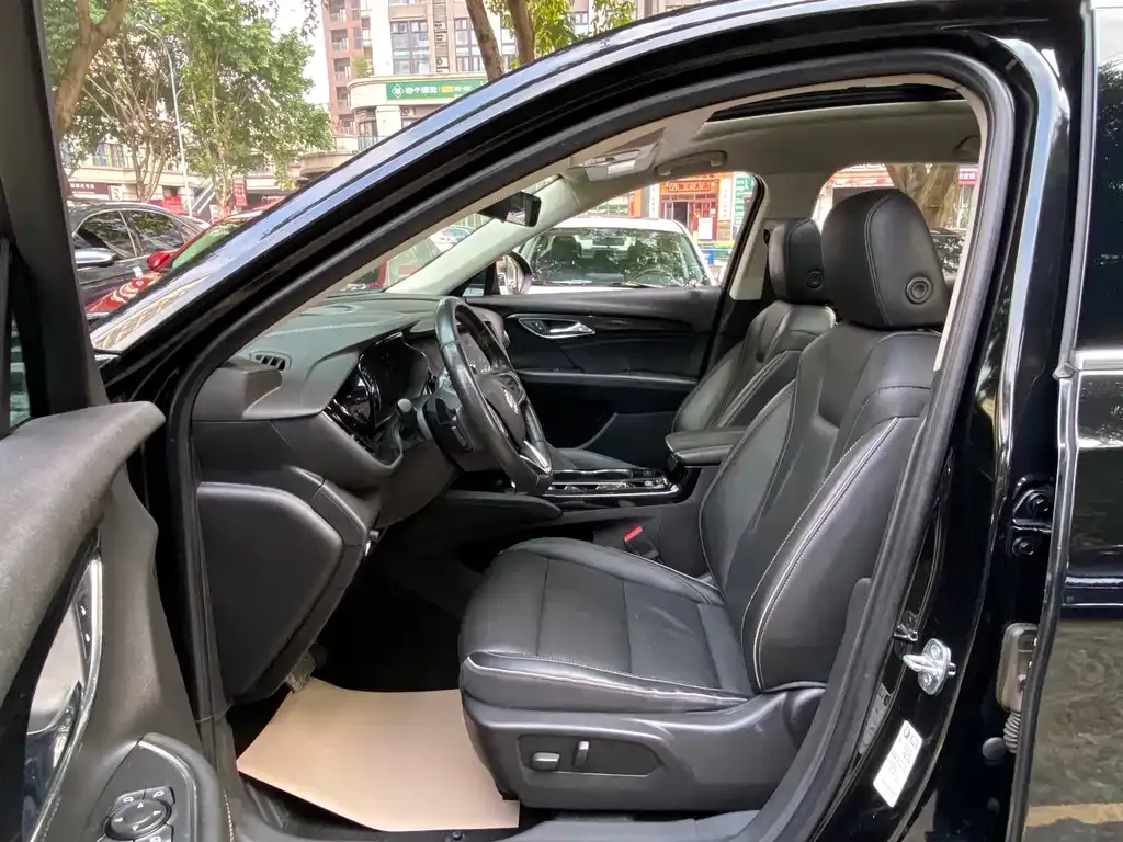Buick Envision Plus — фото 2
